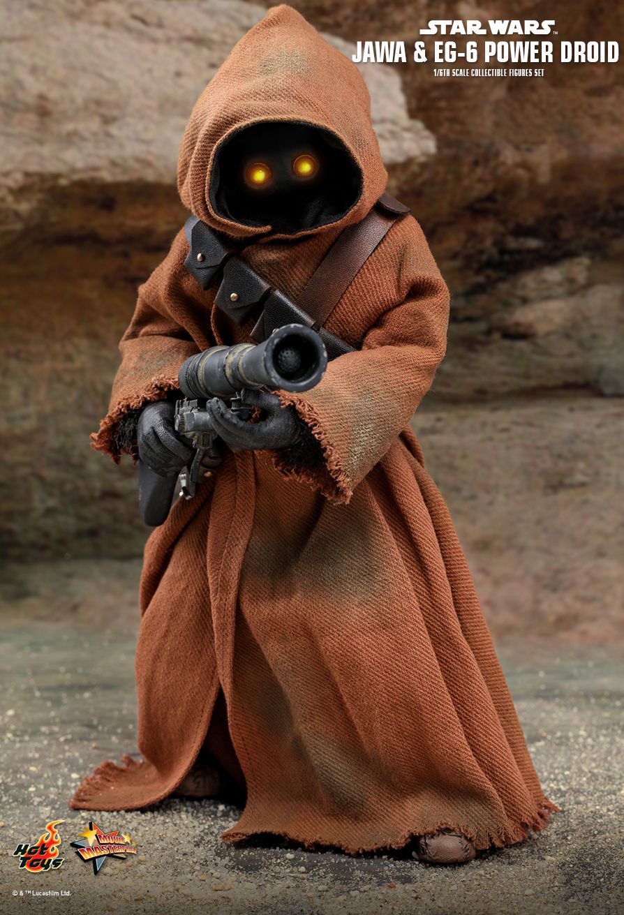 Jawa & EG-6 Power (Gonk) Droid Sixth Scale Figure by Hot Toys Movie Masterpiece Series